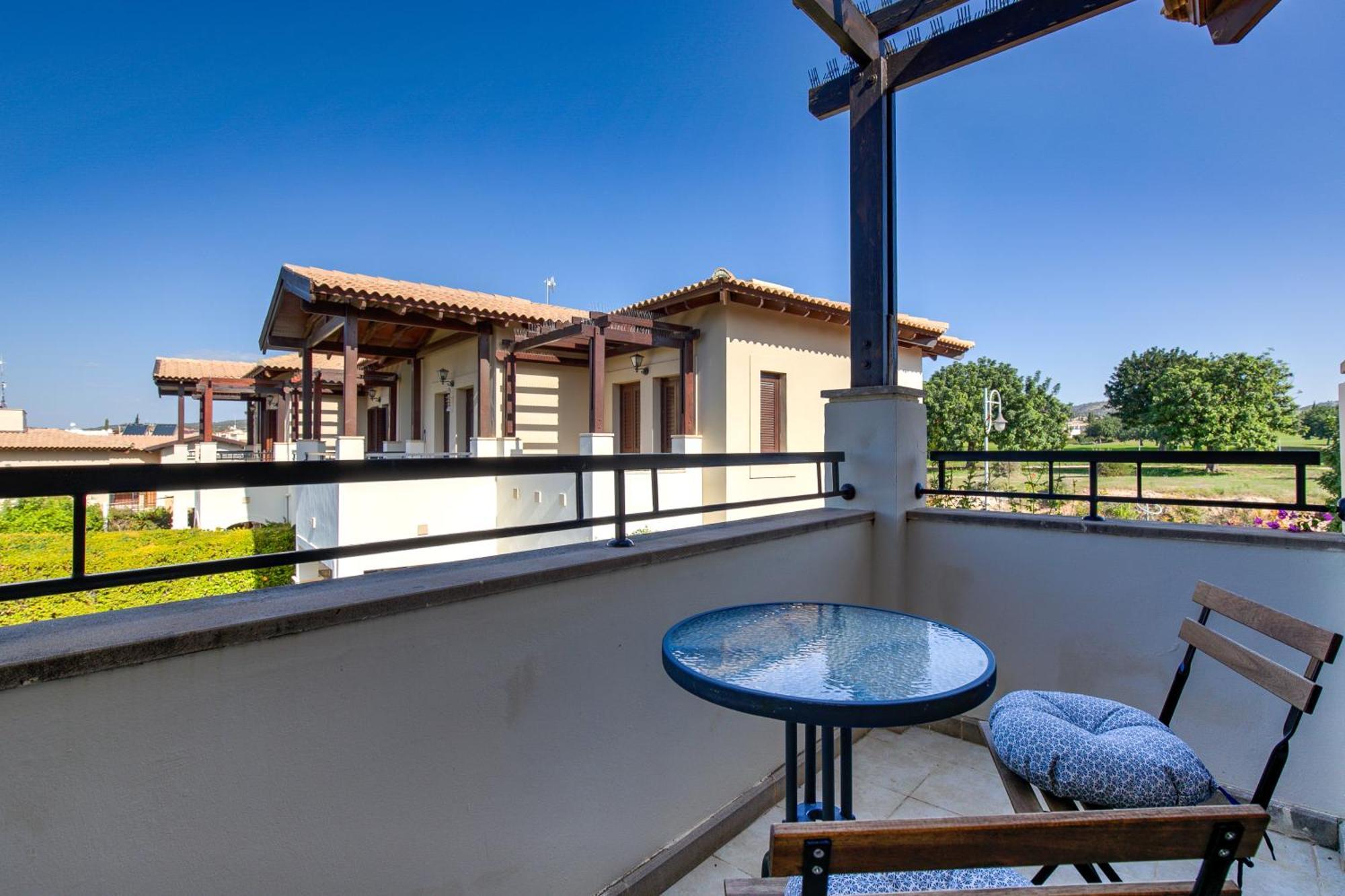 2 Bedroom Apartment Assia With Communal Pool, Aphrodite Hills Resort كوكليا المظهر الخارجي الصورة
